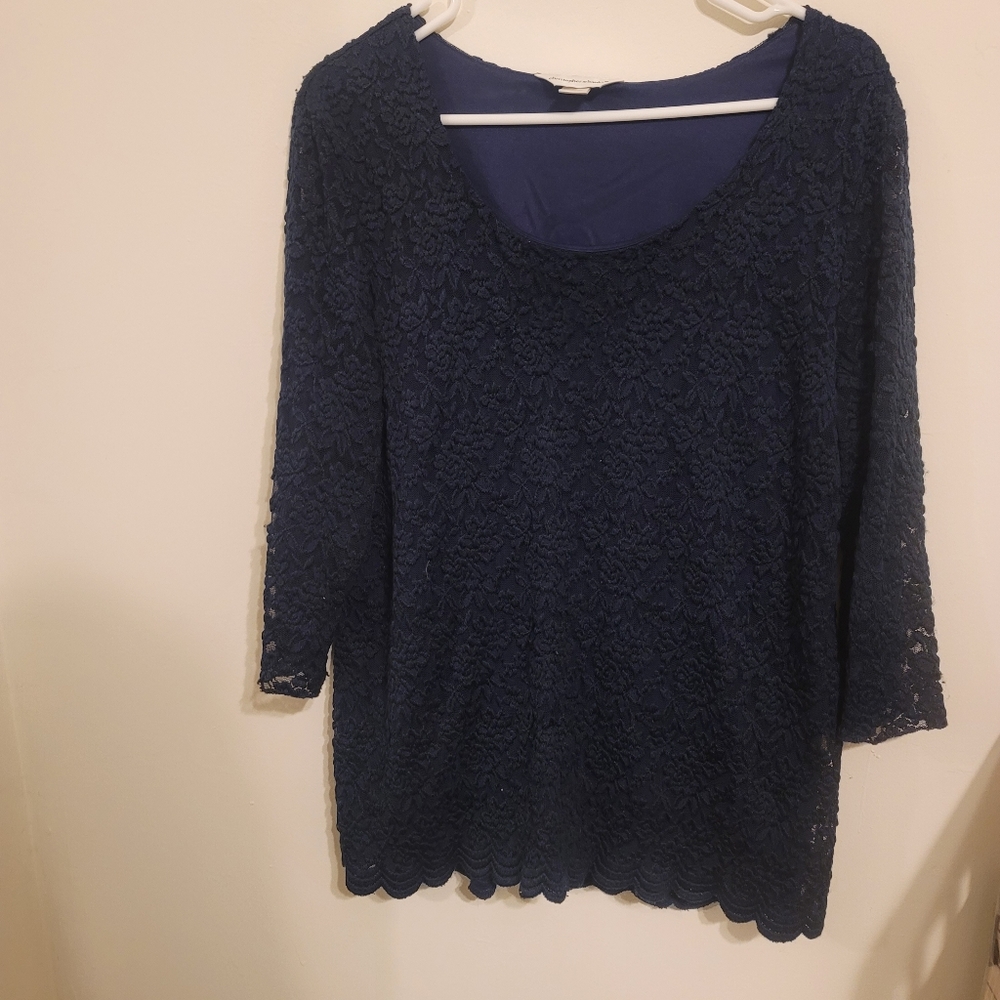 CHRISTOPHER & BANKS WOMEN'S NAVY LACE BLOUSE 2010S ERA SCALLOPED EDGE SI…